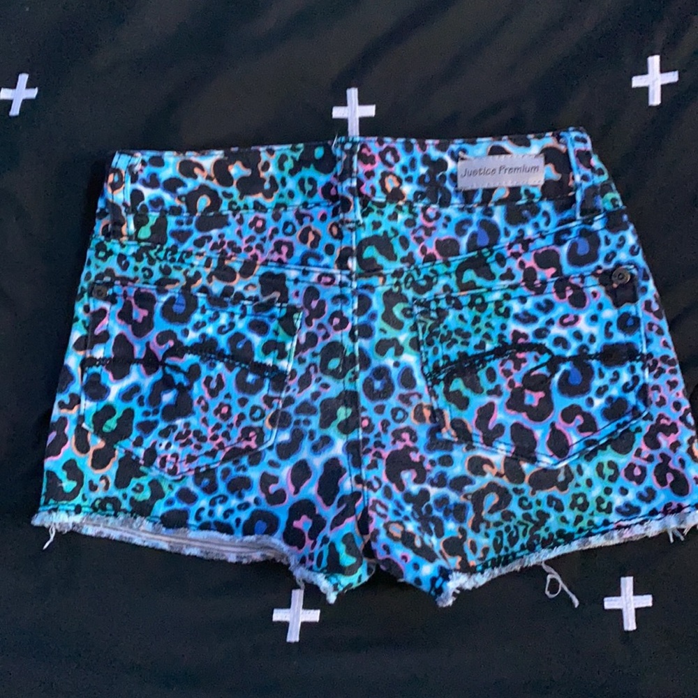 Shorts - Picture 2 of 2